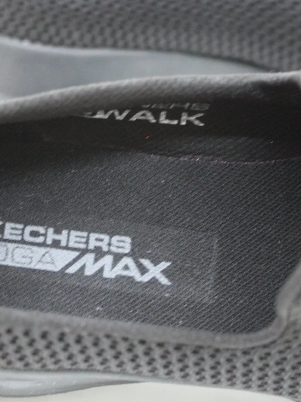 Skechers Goga Walk Women Black Shoes SZ 6M Slip on Mesh Casual Walking